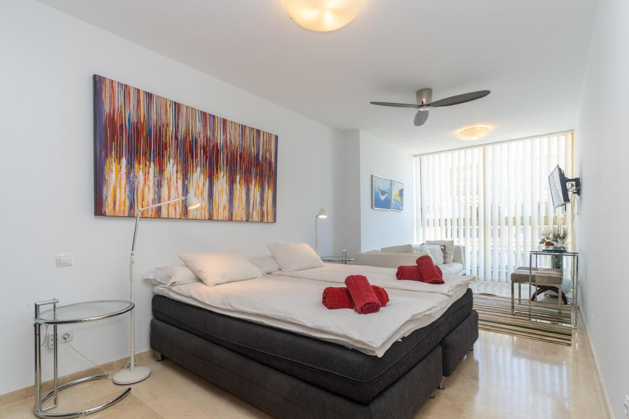 Unique First Line Apartment Marbella Eksteriør billede